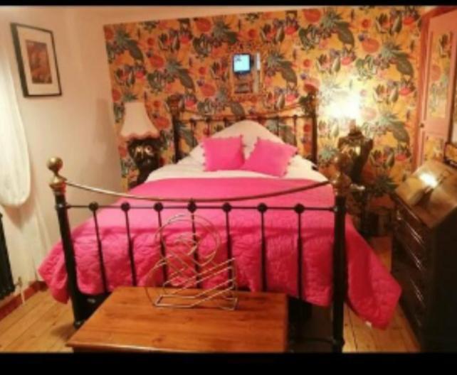 Quirky House In Apartment